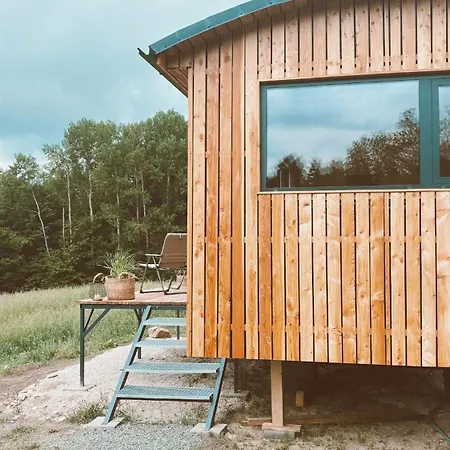 Gospodarstwo agroturystyczne Apiatti Bee Farm - Sleep Above The Bees *